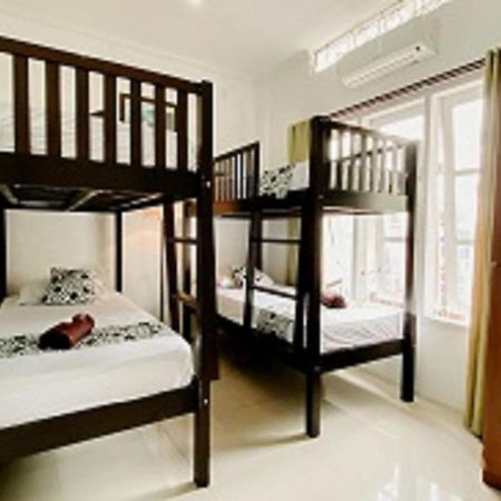 Dormitory Tourism Sritanjung Banyuwangi By Gajahsora Management Esterno foto