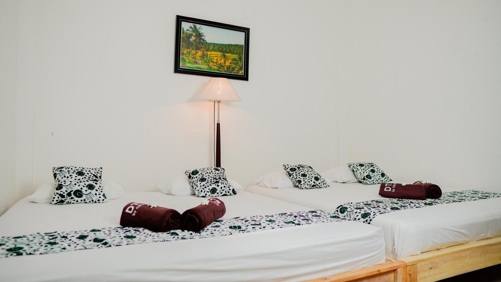 Dormitory Tourism Sritanjung Banyuwangi By Gajahsora Management Esterno foto