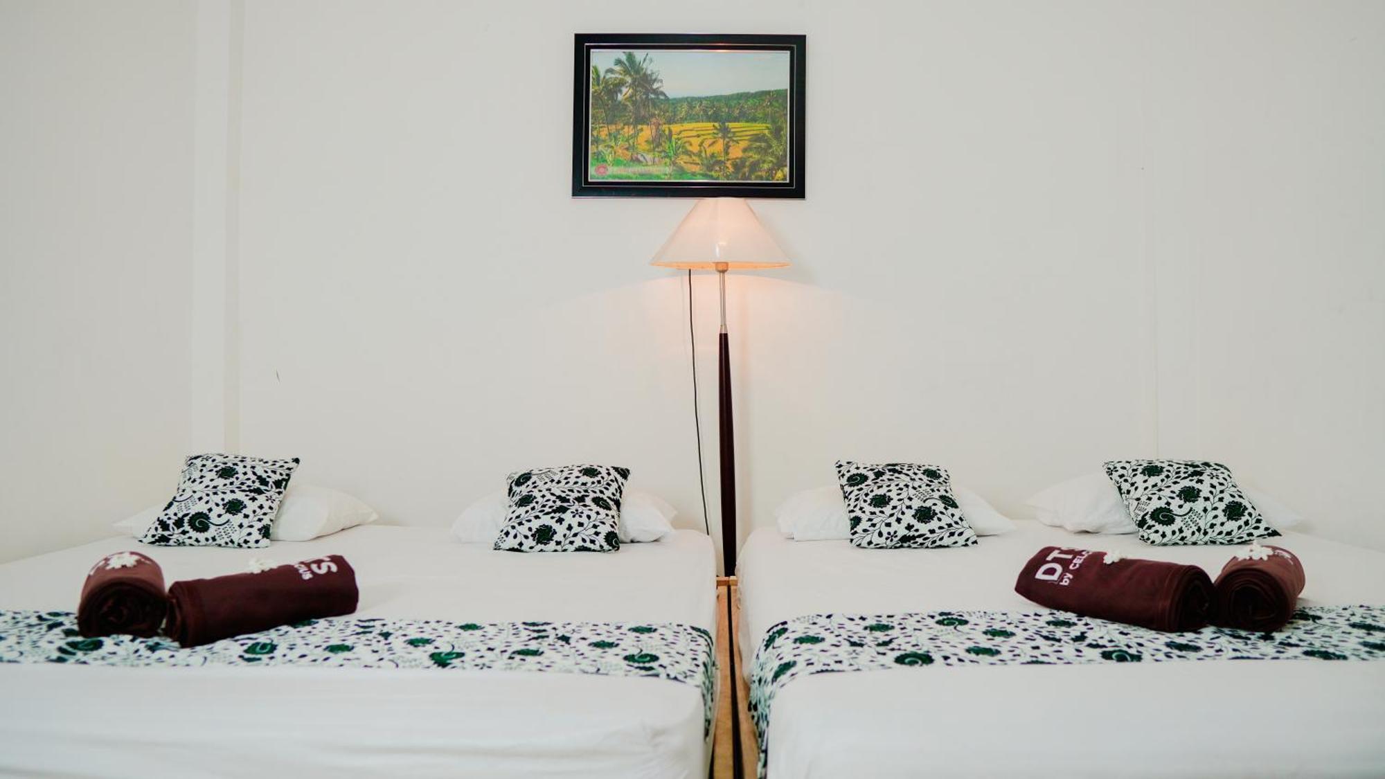 Dormitory Tourism Sritanjung Banyuwangi By Gajahsora Management Esterno foto