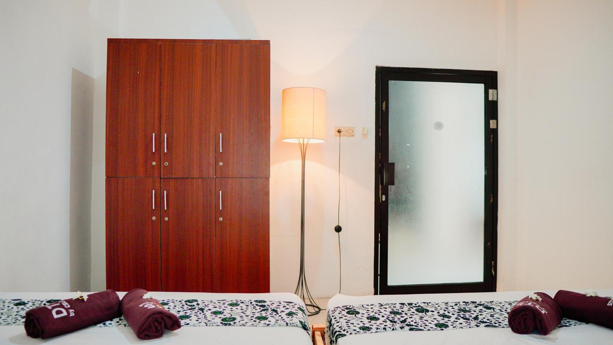 Dormitory Tourism Sritanjung Banyuwangi By Gajahsora Management Esterno foto